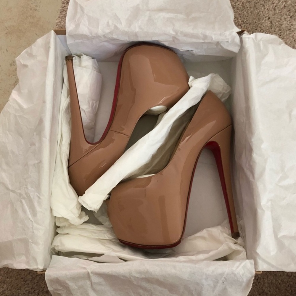 HIGHNESS- CHRISTIAN LOUBOUTIN (AUTHENTIC)